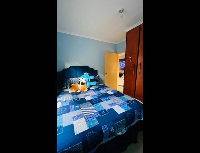 3 BEDROOM HOUSE FOR SALE IN BEVERLY HILLS